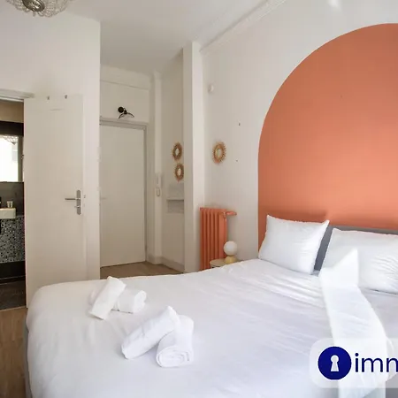 Charming Air-conditioned With Balcony Apartament Nicea