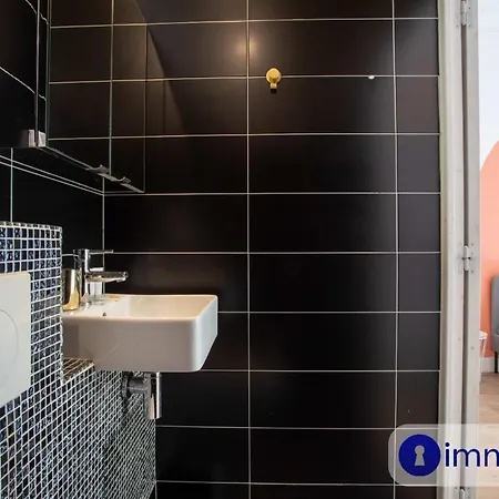 Charming Air-conditioned With Balcony Nicea